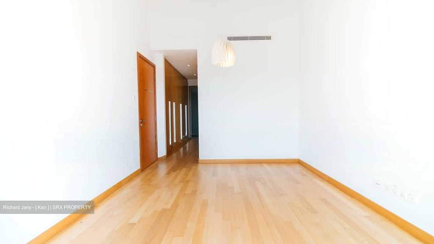 The Berth By The Cove (D4), Condominium #583546151